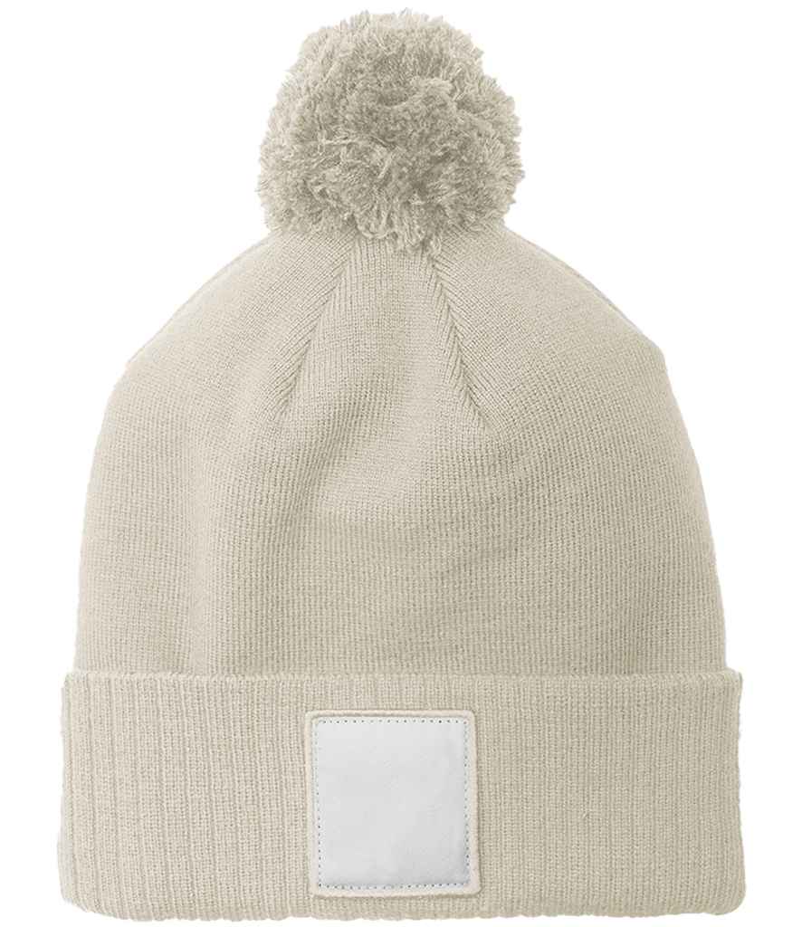[BB338R OA/WH ONE] Beechfield Appliqué Patch Pom Beanie (Oatmeal/White)