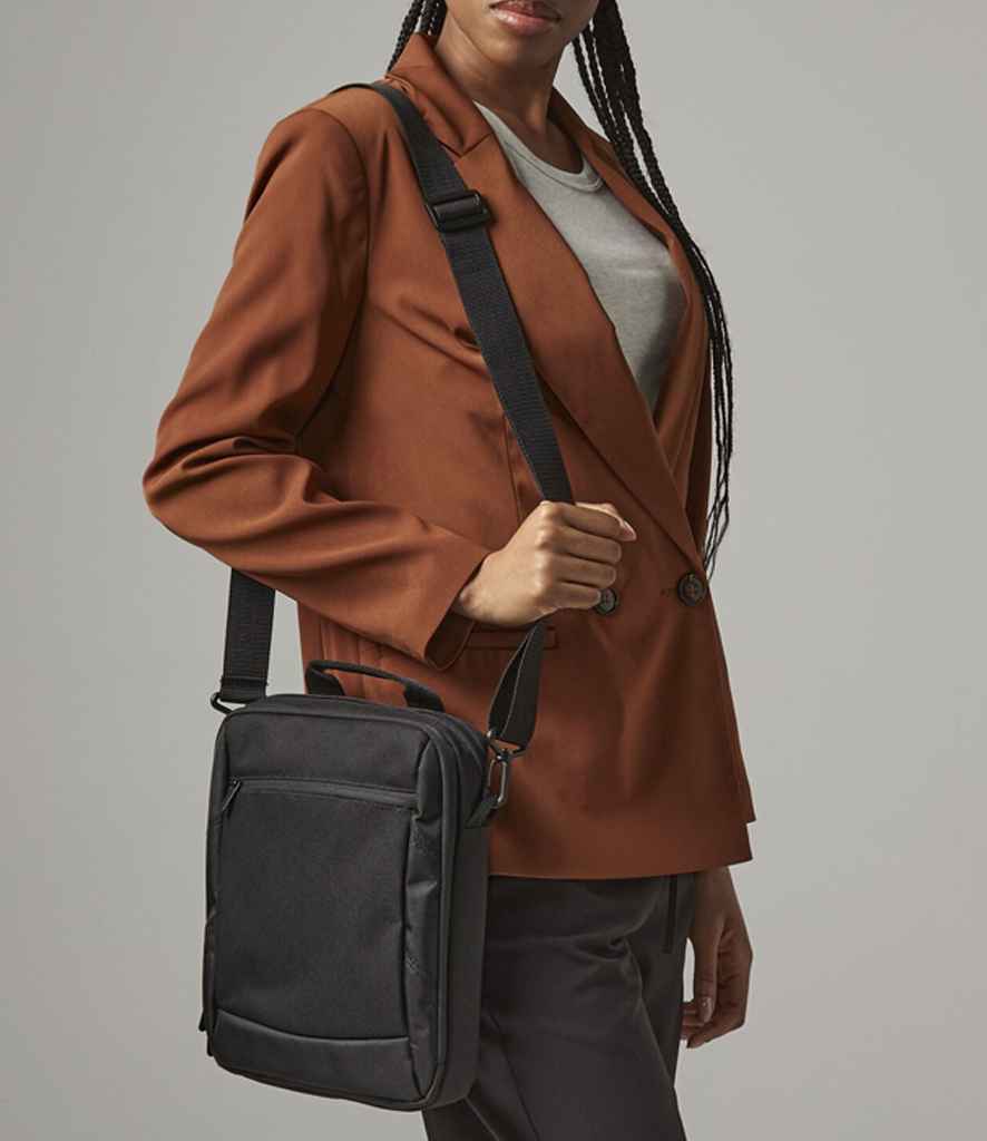 [QD264 BLK ONE] Quadra Executive iPad®/Tablet Case