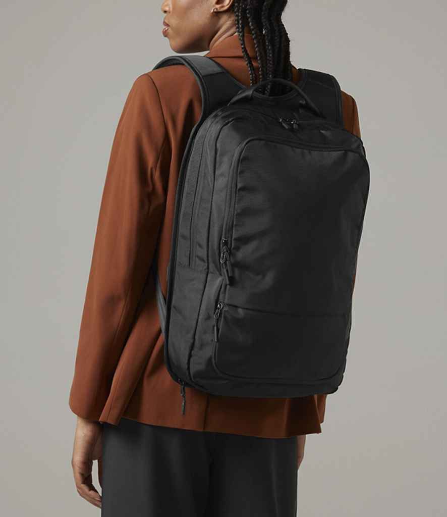 [QD565 BLK ONE] Quadra Pitch Black 24 Hour Backpack