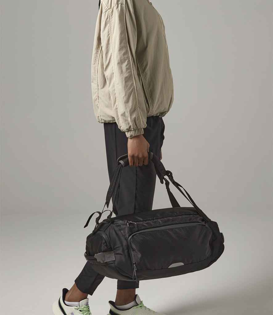 [QX550 BLK ONE] Quadra SLX 30 Litre Stowaway Carry-On