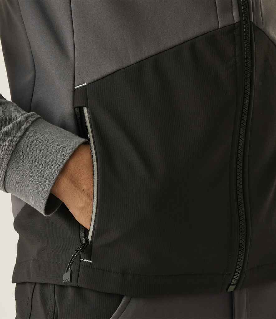 [RG681] Regatta 4TEX Stretch Three Layer Soft Shell Bodywarmer