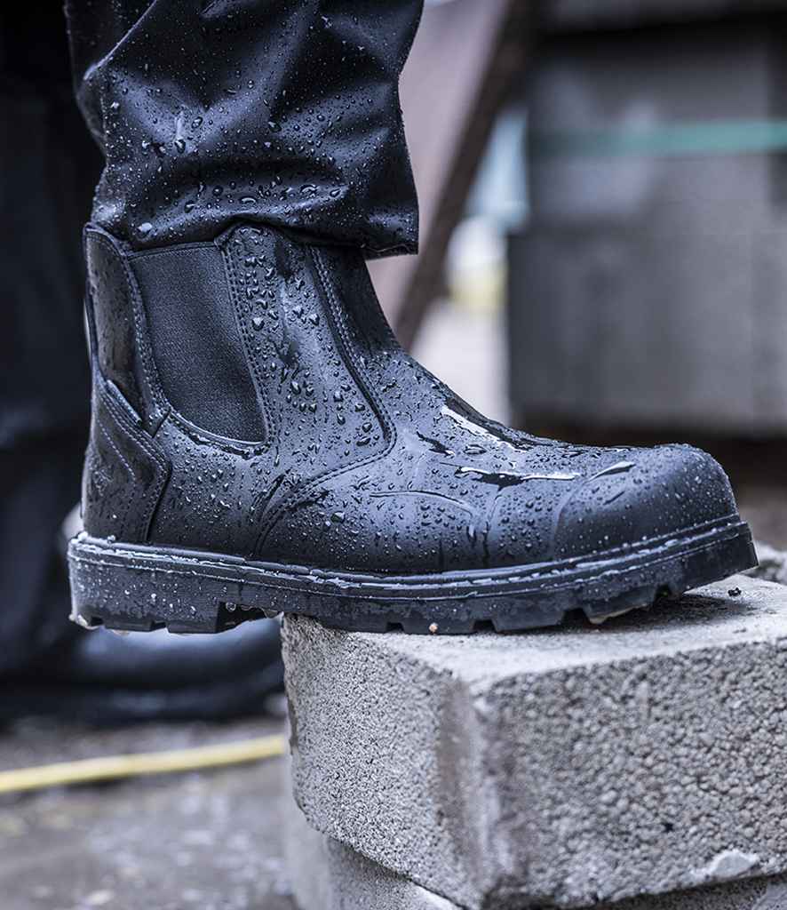 [RG589 BLK 7] Regatta Safety Footwear Waterproof S3 Dealer Boots (7, Black)