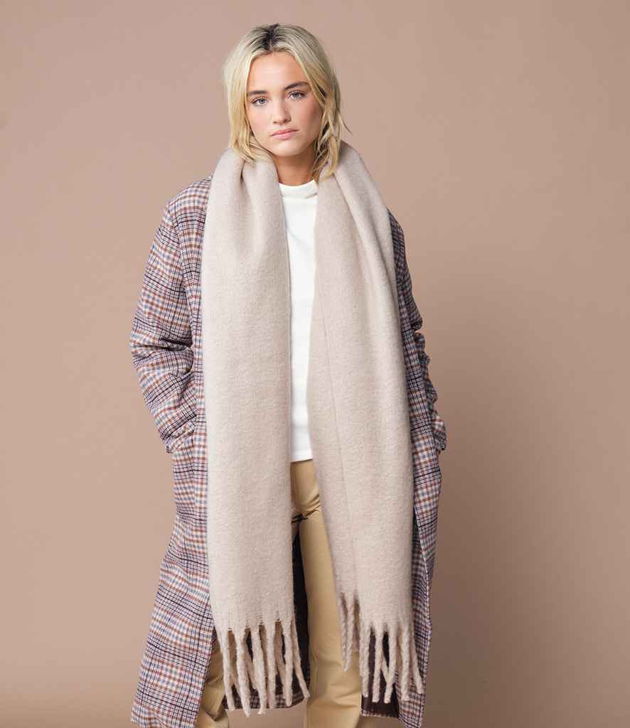 [BB496R NTS ONE] Beechfield Fluffy Scarf (Natural Stone)