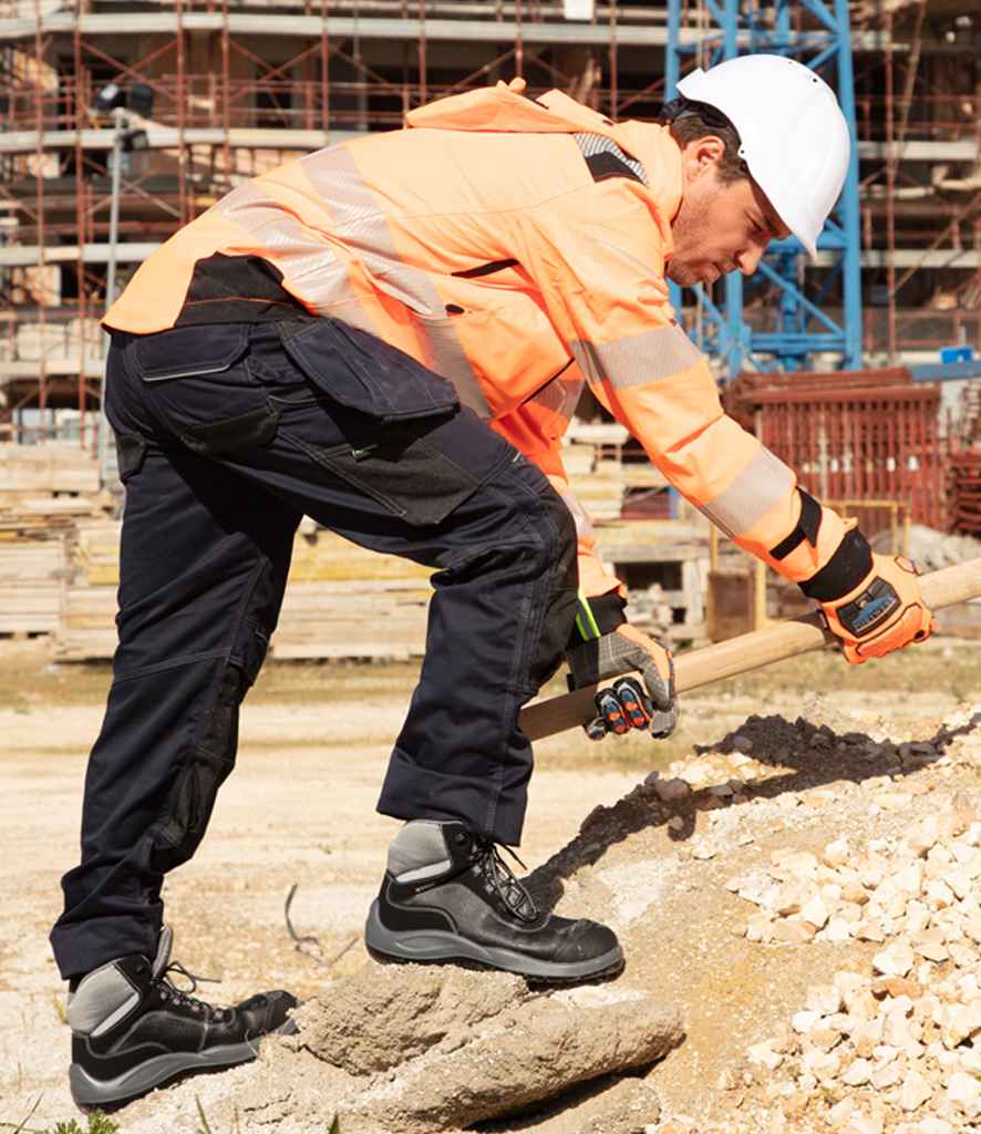 [PW1002 BLK 30/R] Portwest PW3 Work Holster Trousers (30/R, Black)
