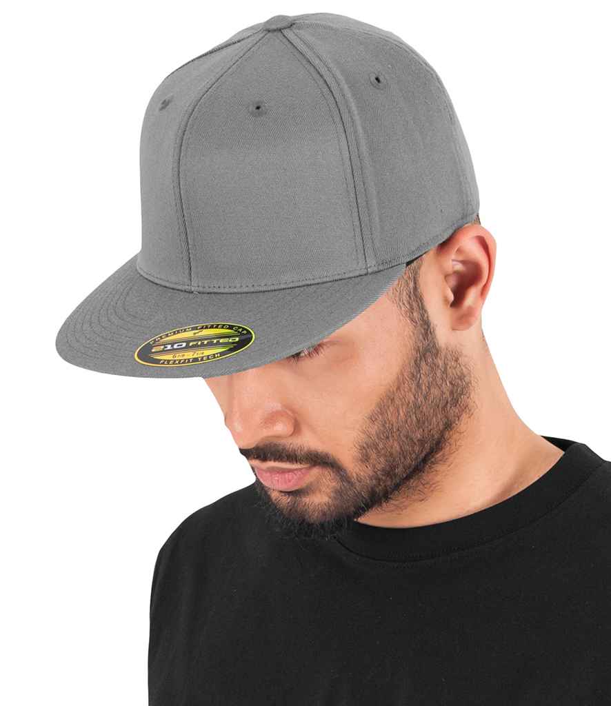 [F6210 BLK S/M] Flexfit Premium 210 Fitted Cap (Black, S/M)