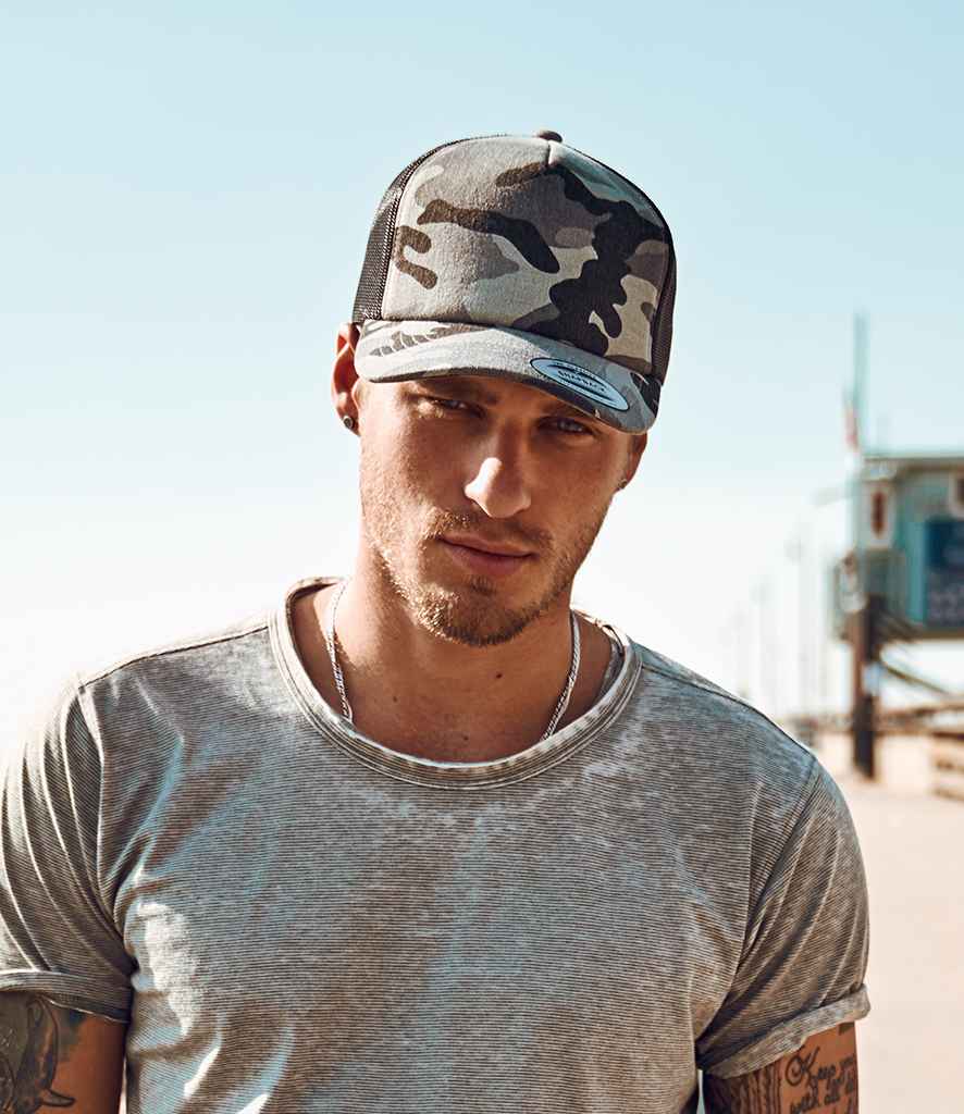 [F6606C DKC/B ONE] Flexfit Classic Camo Trucker Cap (Dark Camo/Black)